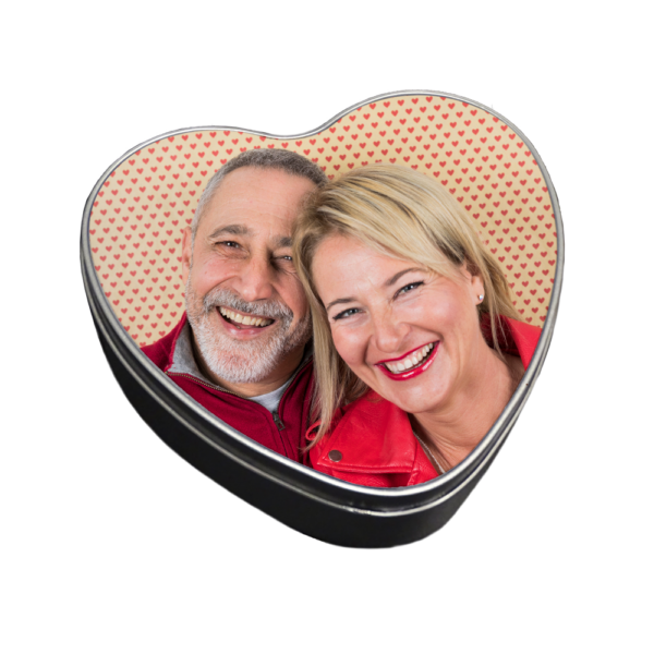 scatola personalizzata in metallo a forma di cuore