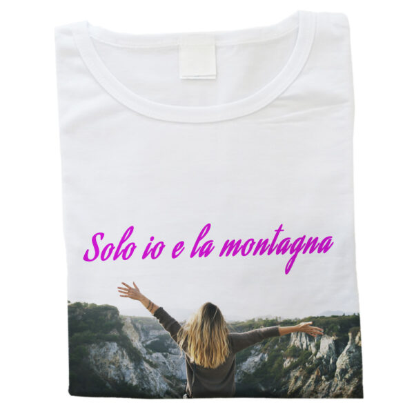 t-shirt bianca personalizzata da donna