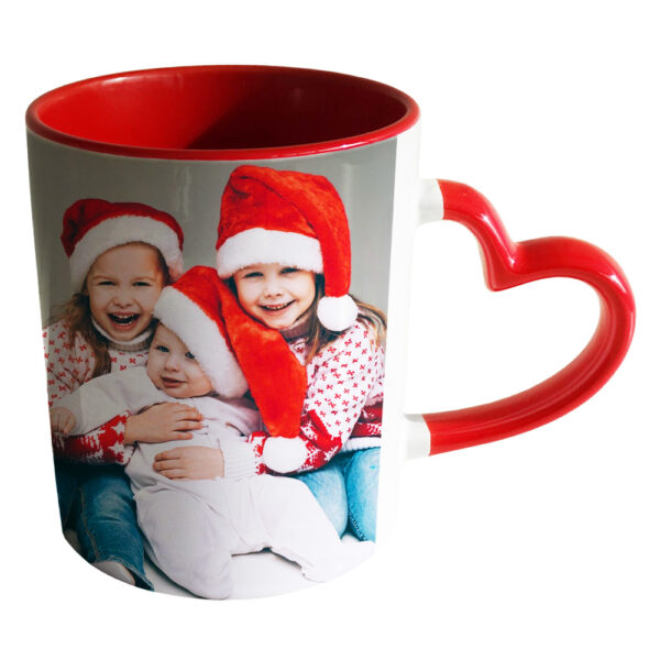 tazza personalizzata con interno e manico a cuore rossi